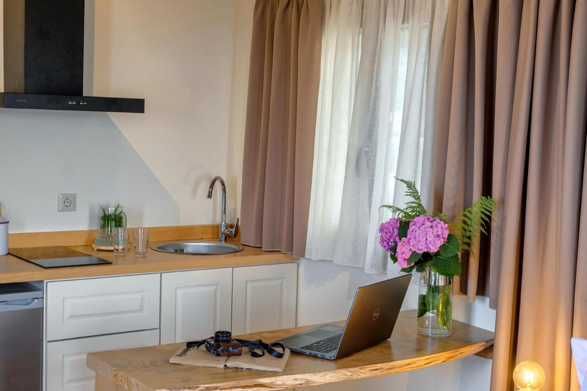 Adama Hotel Mouresi Luaran gambar
