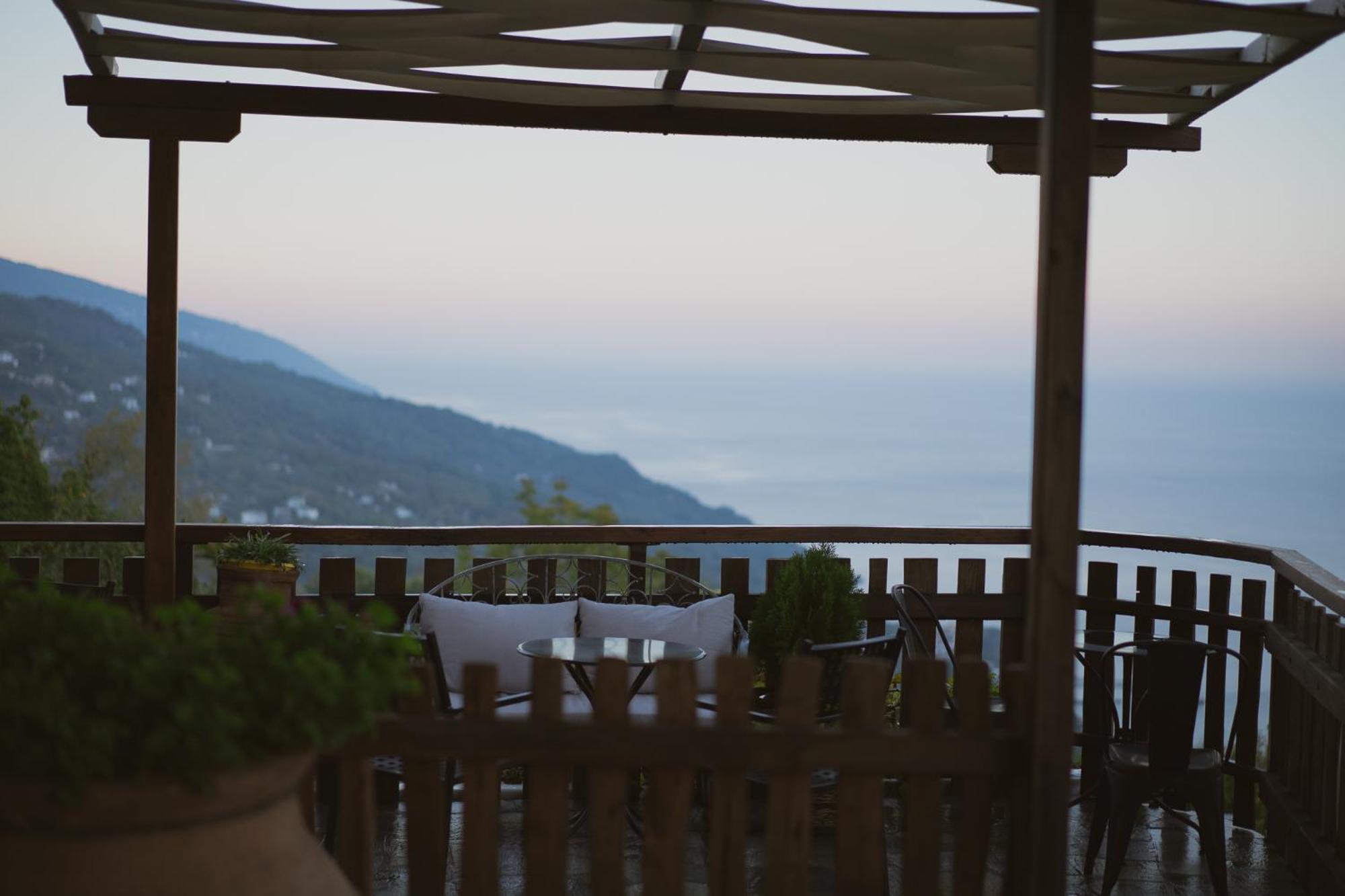 Adama Hotel Mouresi Luaran gambar