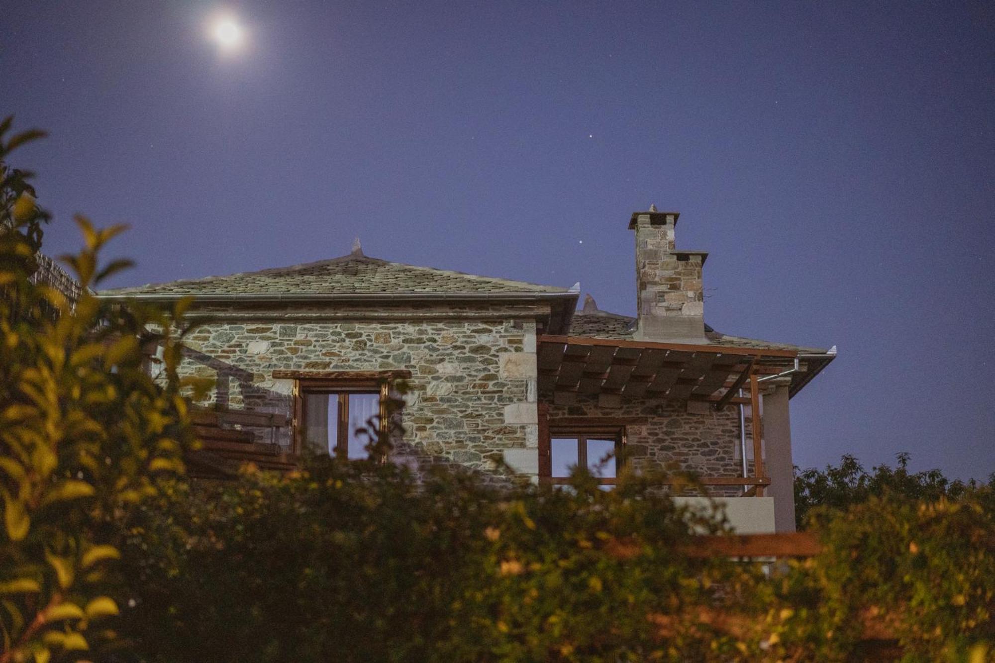 Adama Hotel Mouresi Luaran gambar