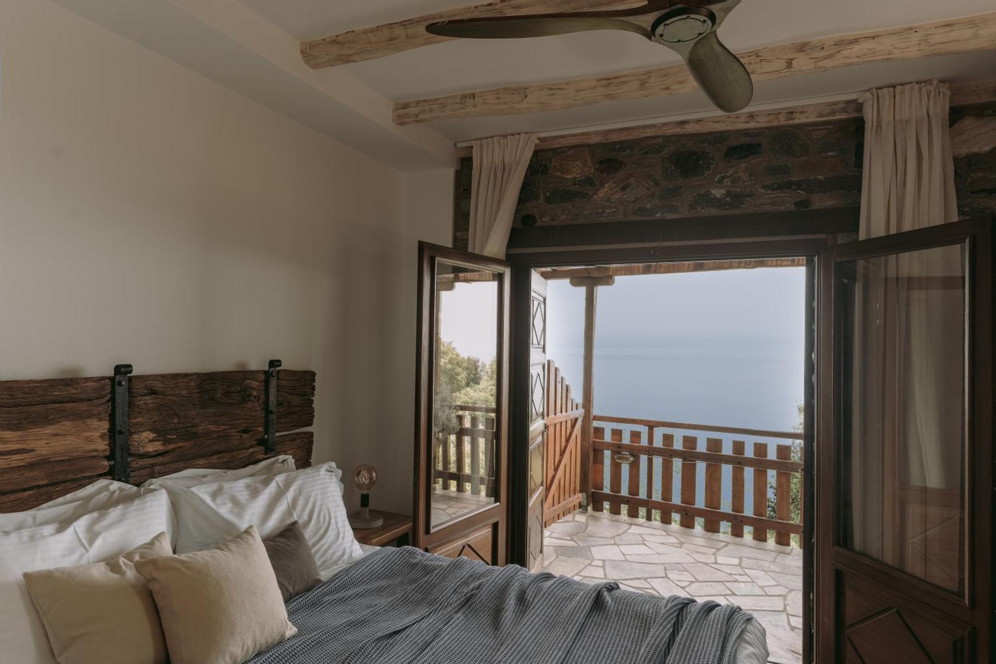 Adama Hotel Mouresi Luaran gambar