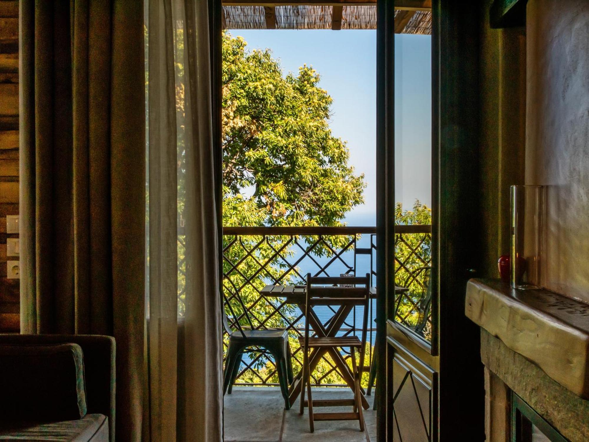 Adama Hotel Mouresi Luaran gambar